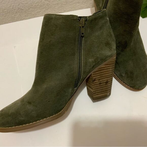 Guess Hardy Green Suede Ankle Booties - Picture 10 of 11